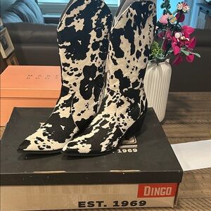 Dingo Women's Cow Print Heeled Boots